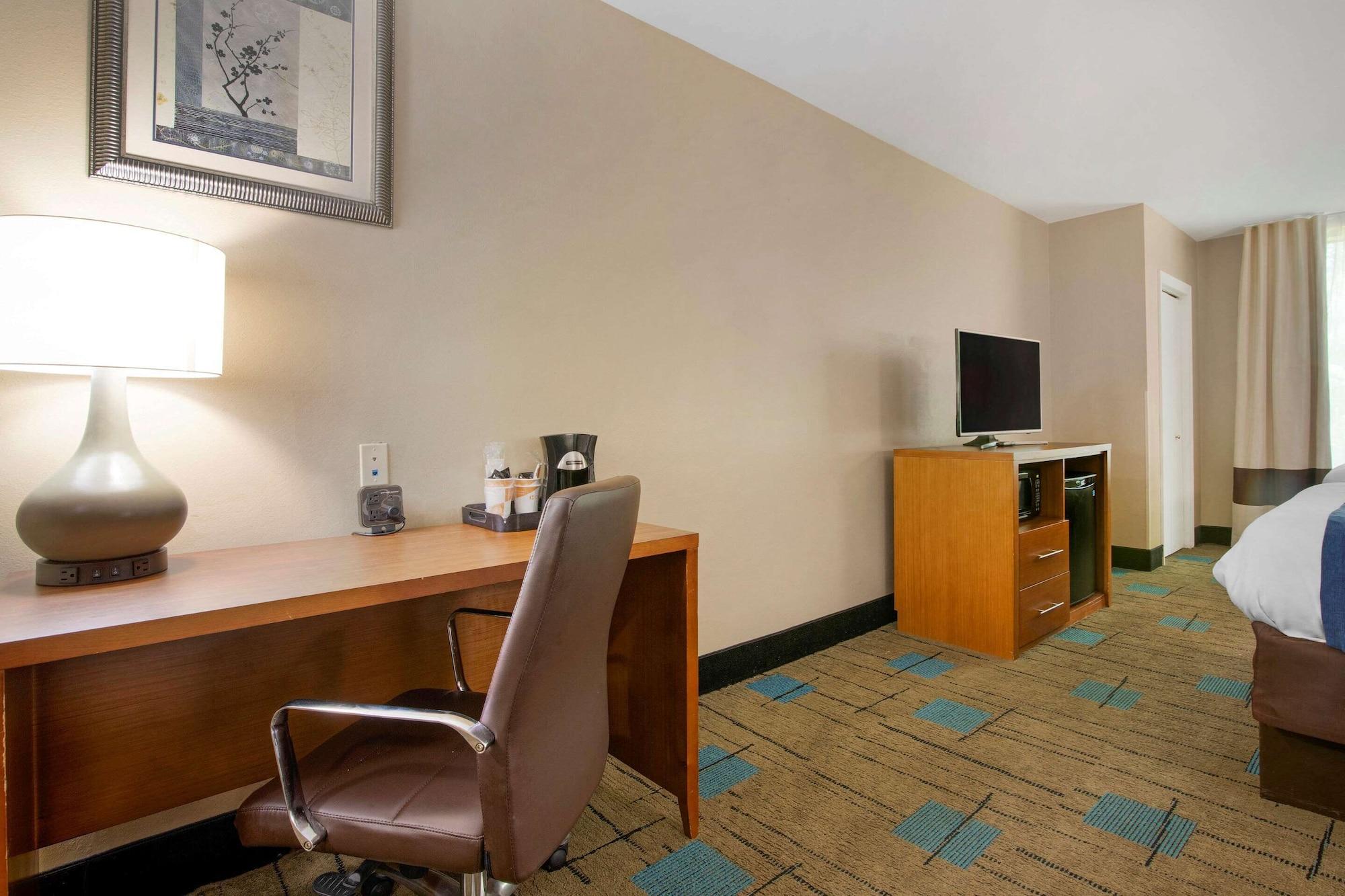 Comfort Suites Near Mcas Beaufort Exteriér fotografie
