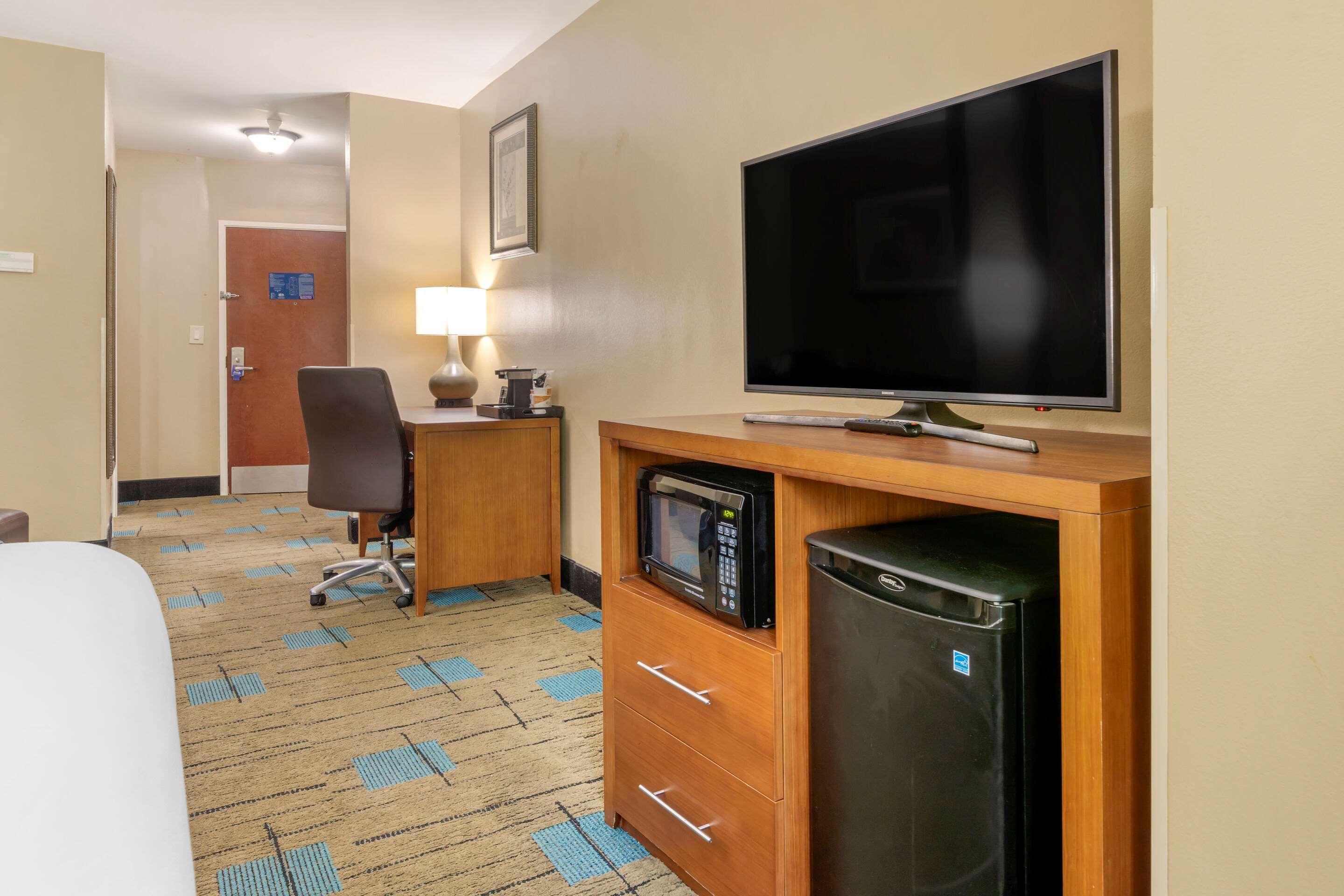 Comfort Suites Near Mcas Beaufort Exteriér fotografie